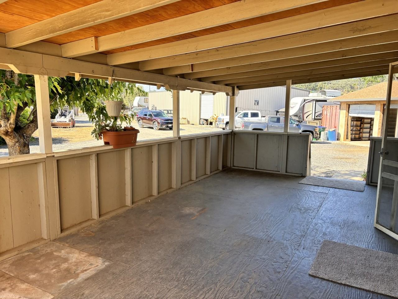 17600 Campbell Flat Rd - Photo 2 of 14