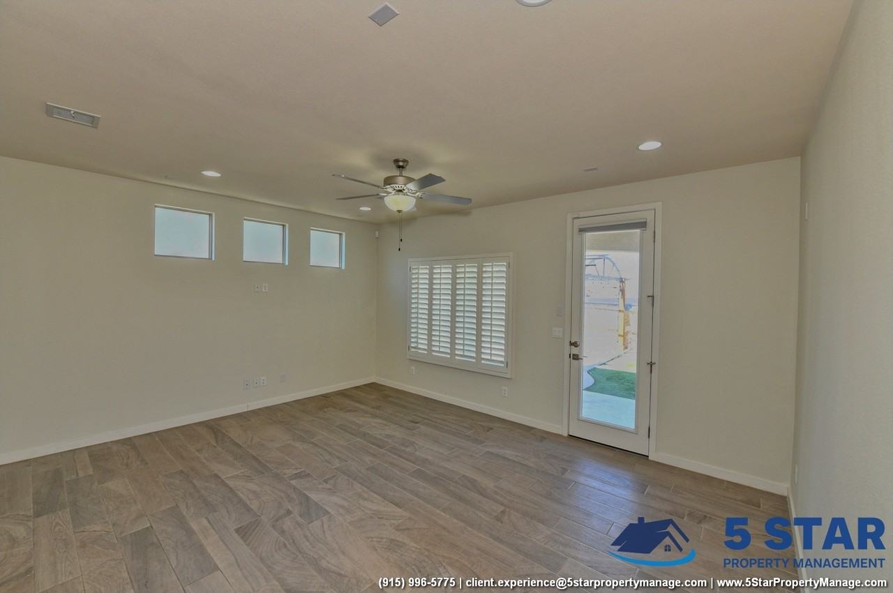 233 Epsom Dr - Photo 5 of 47