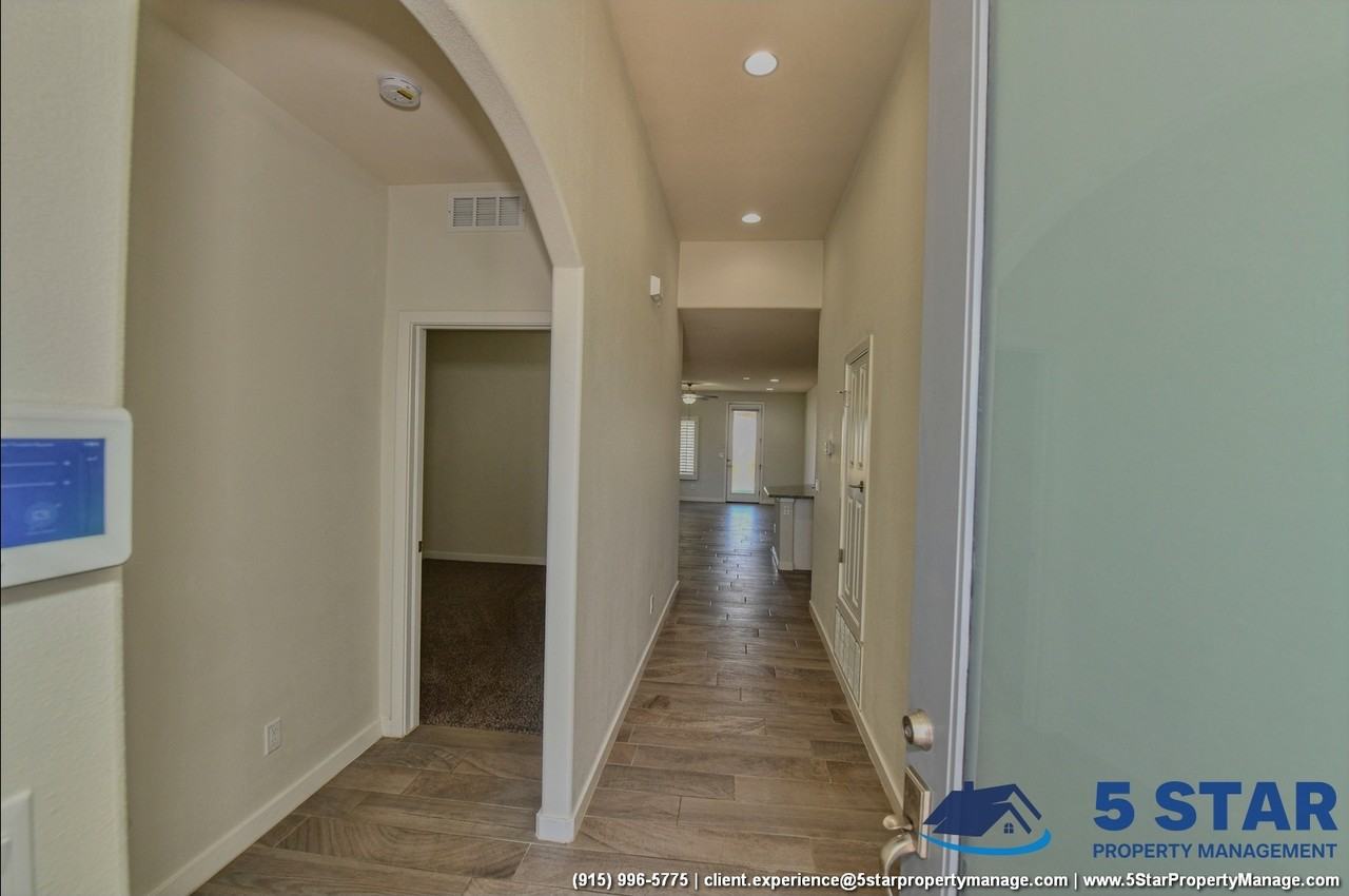 233 Epsom Dr - Photo 6 of 47