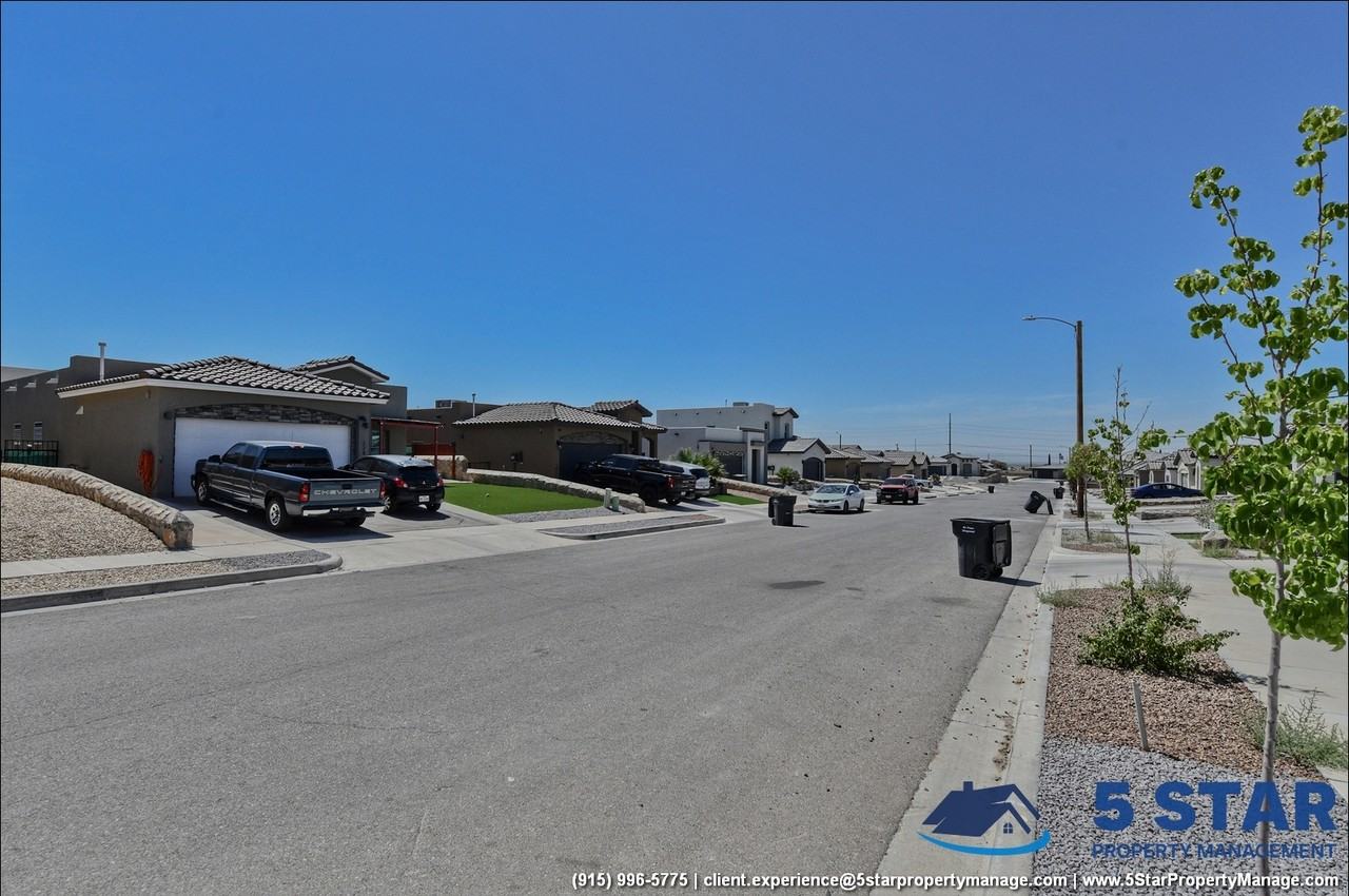 233 Epsom Dr - Photo 6 of 47