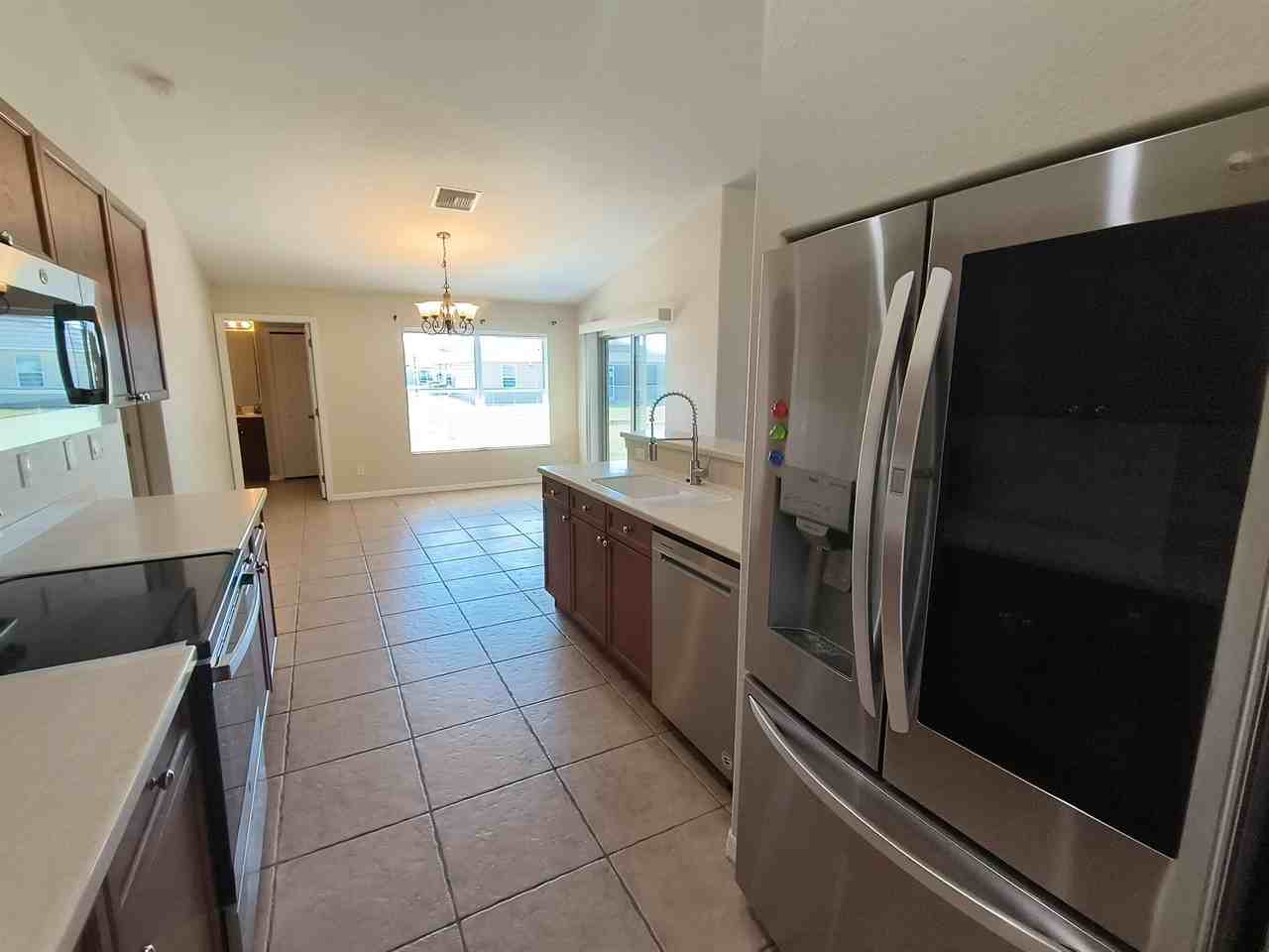 2208 Northwest 18th Avenue - Photo 7 of 27