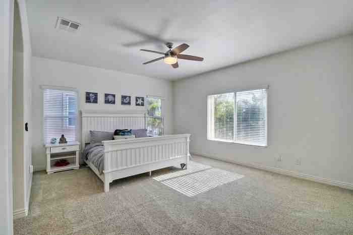 819 Florida St - Photo 2 of 7