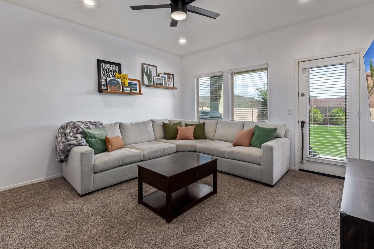 10202 N Crooked Peak Trl - Photo 2 of 14