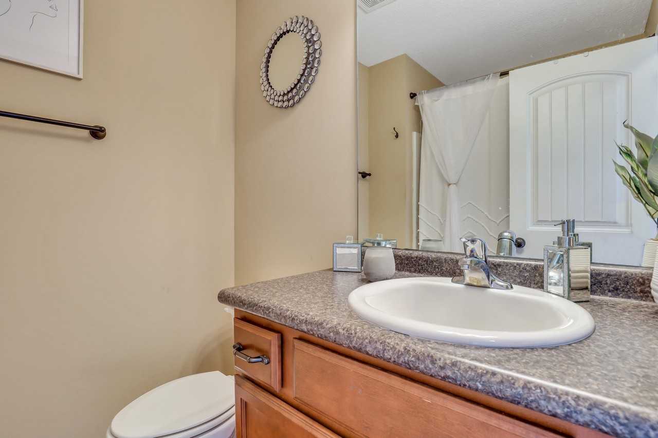 1515 Bayberry Dr - Photo 3 of 35