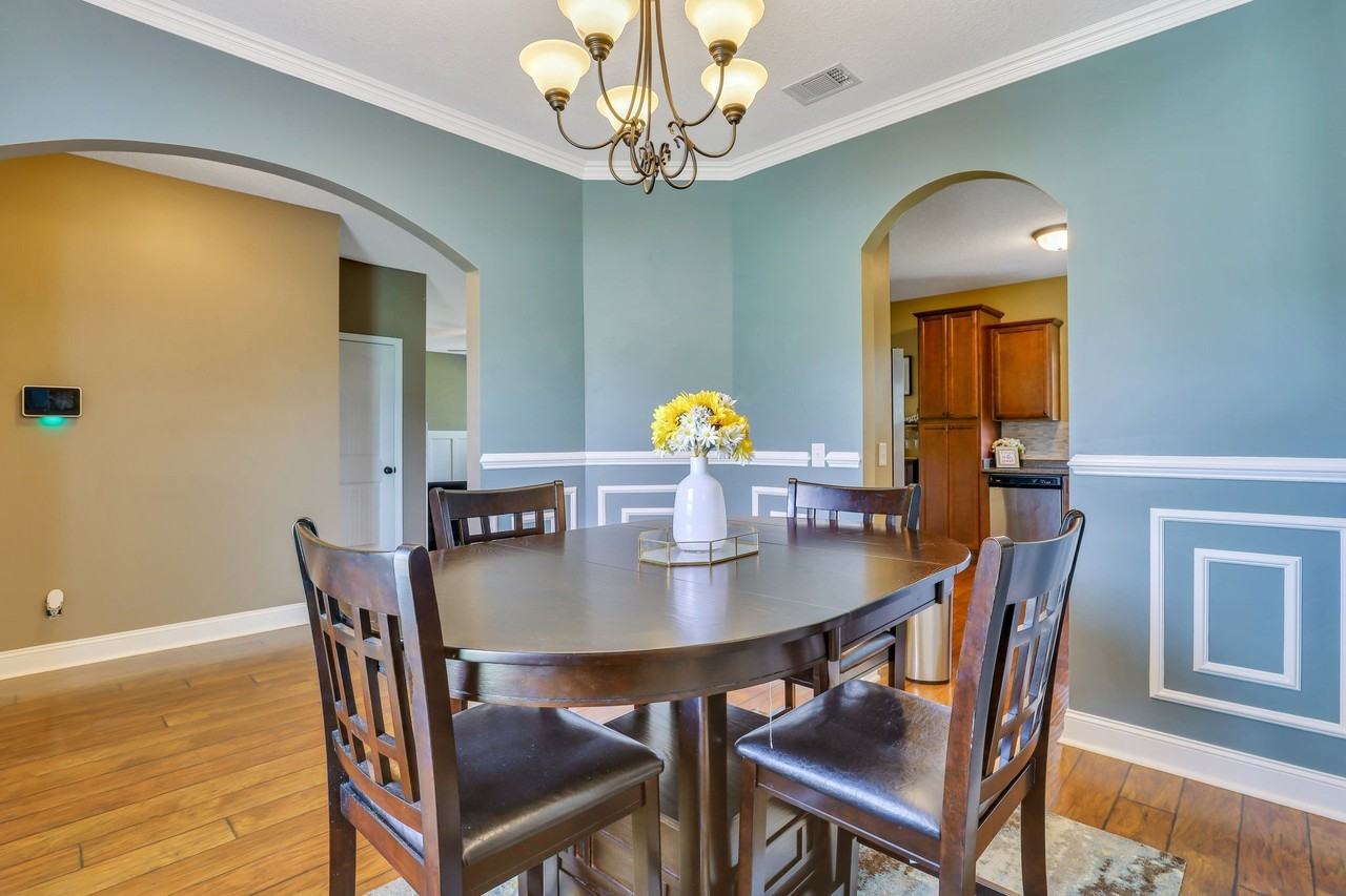 1515 Bayberry Dr - Photo 7 of 35