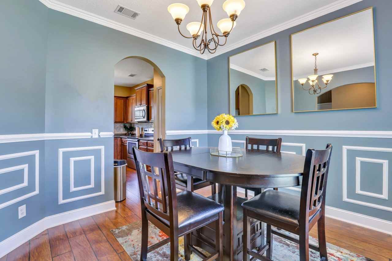 1515 Bayberry Dr - Photo 5 of 35