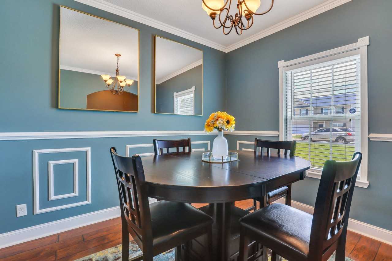 1515 Bayberry Dr - Photo 7 of 35