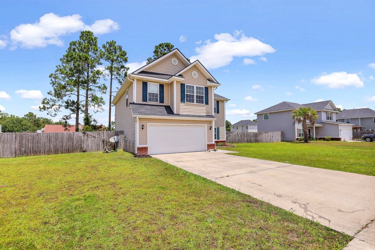 1515 Bayberry Dr - Photo 5 of 35