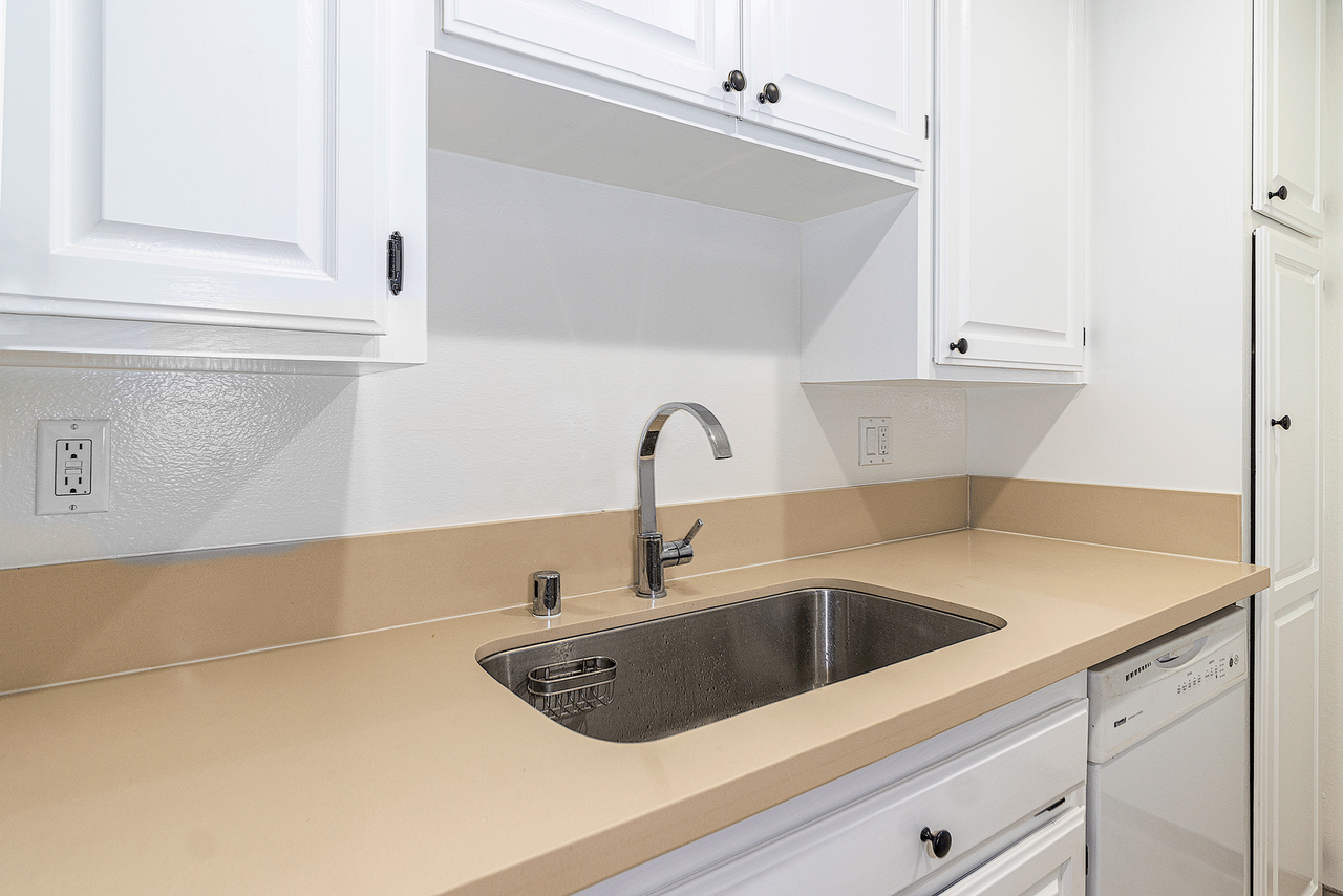 3637 Glendon Ave #105 - Photo 3 of 18