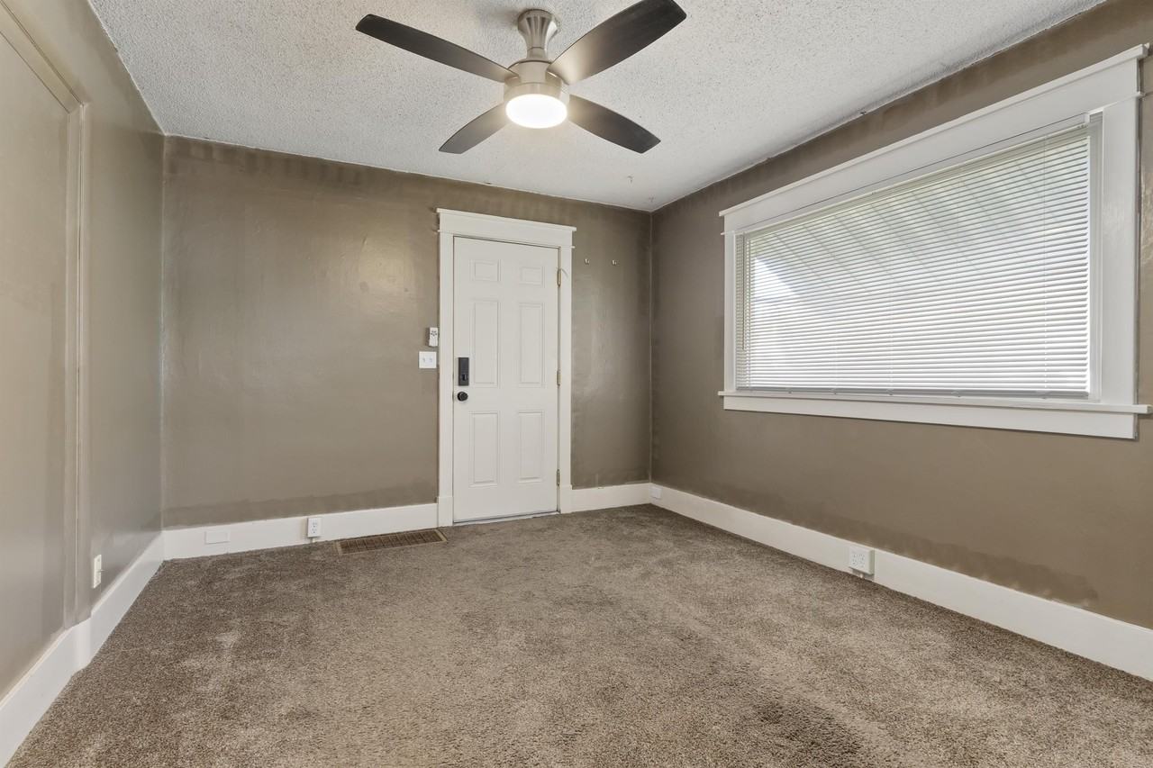 616 W 4th Ave - Photo 3 of 15