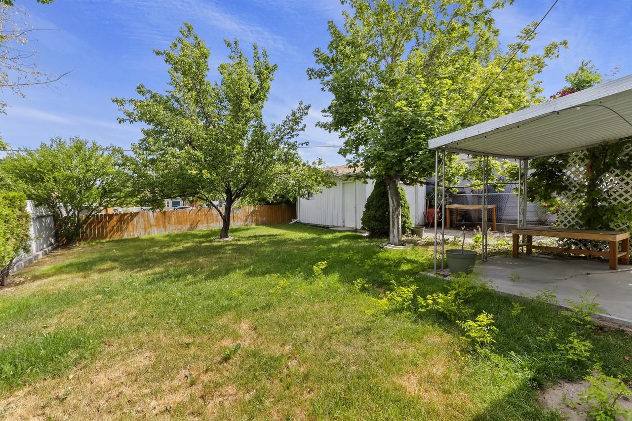 616 W 4th Ave - Photo 3 of 15