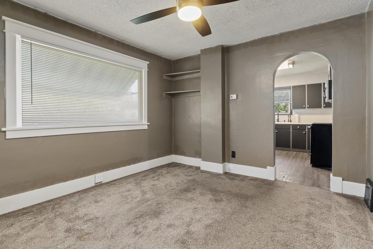 616 W 4th Ave - Photo 3 of 15