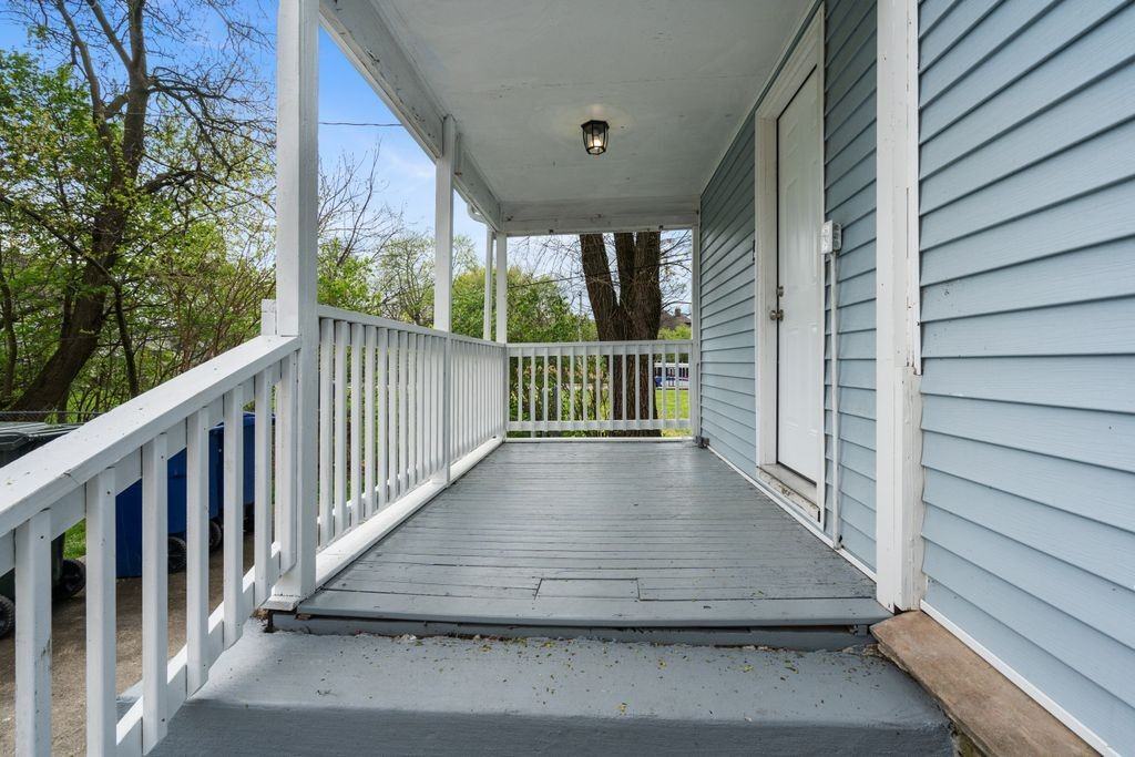 1088 Lockbourne Rd - Photo 2 of 50