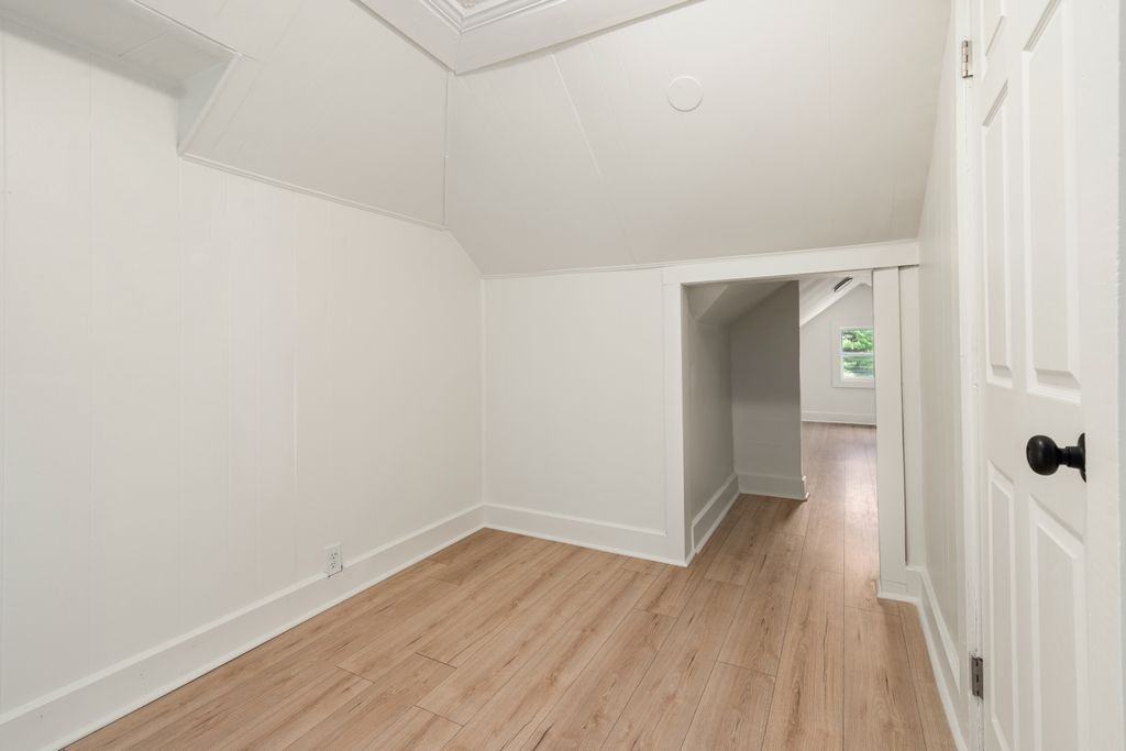 1088 Lockbourne Rd - Photo 5 of 50