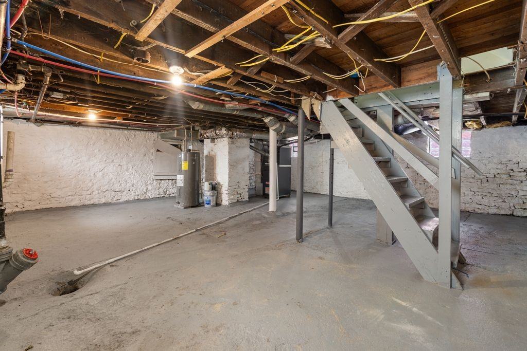 1088 Lockbourne Rd - Photo 7 of 50