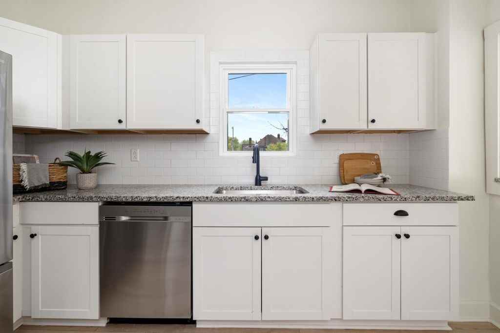 1088 Lockbourne Rd - Photo 6 of 50