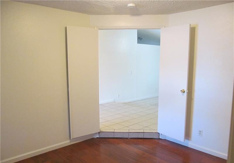 4585 Magdalena Ct - Photo 6 of 10