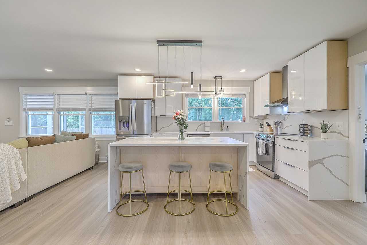 1120 Central Ave - Photo 7 of 46