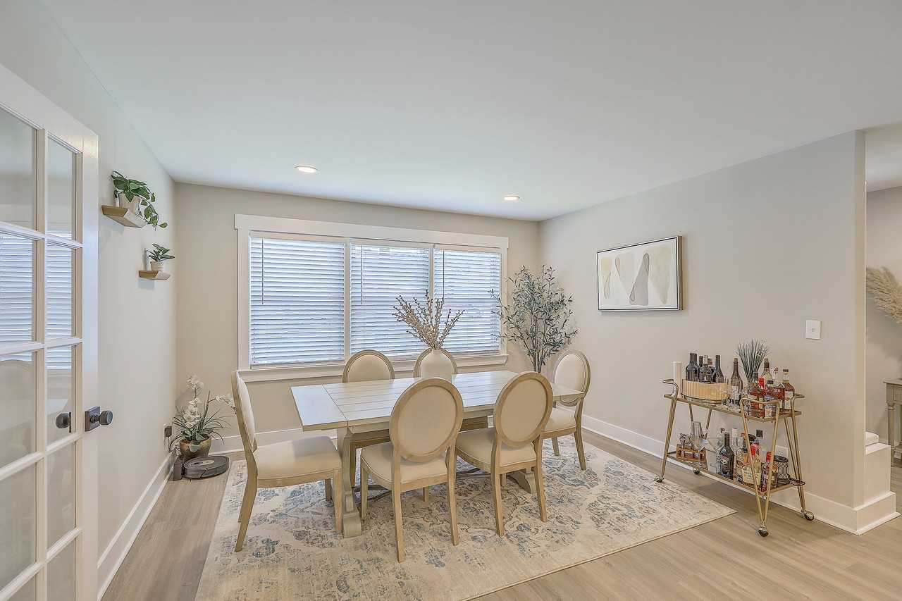 1120 Central Ave - Photo 4 of 46