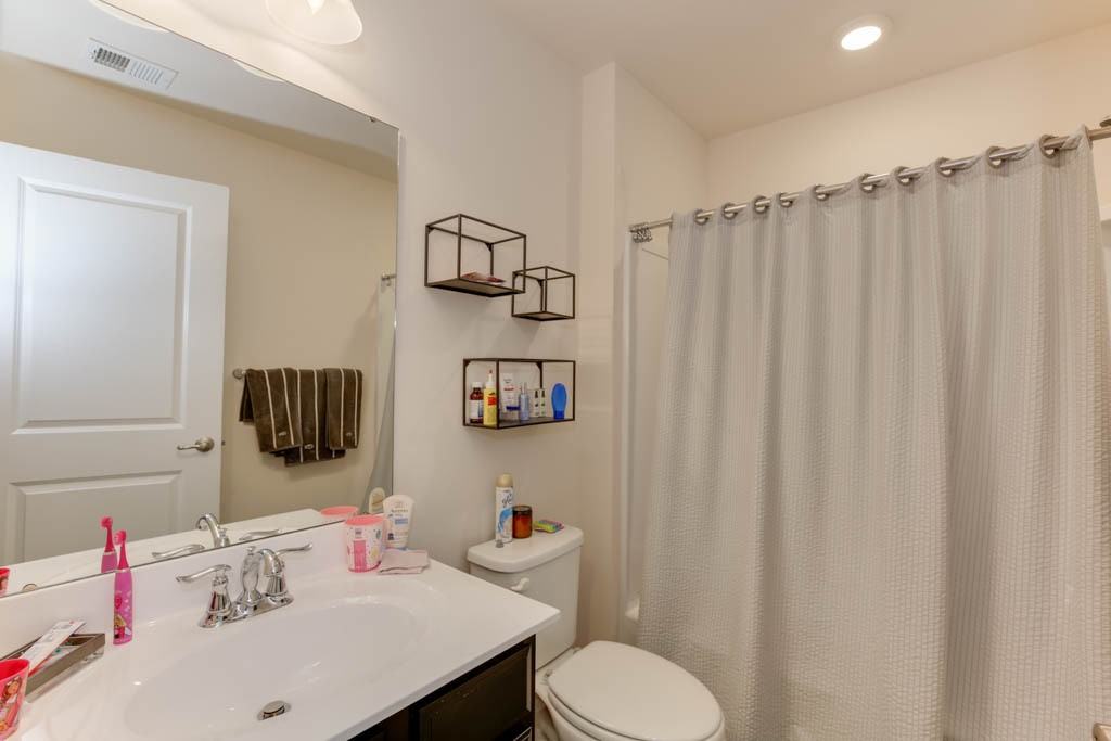 315 W Constance Rd #1 - Photo 3 of 32