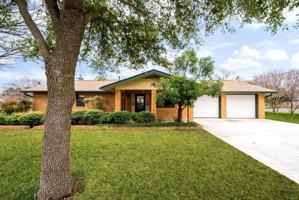 featured image of 101 E Grothe St