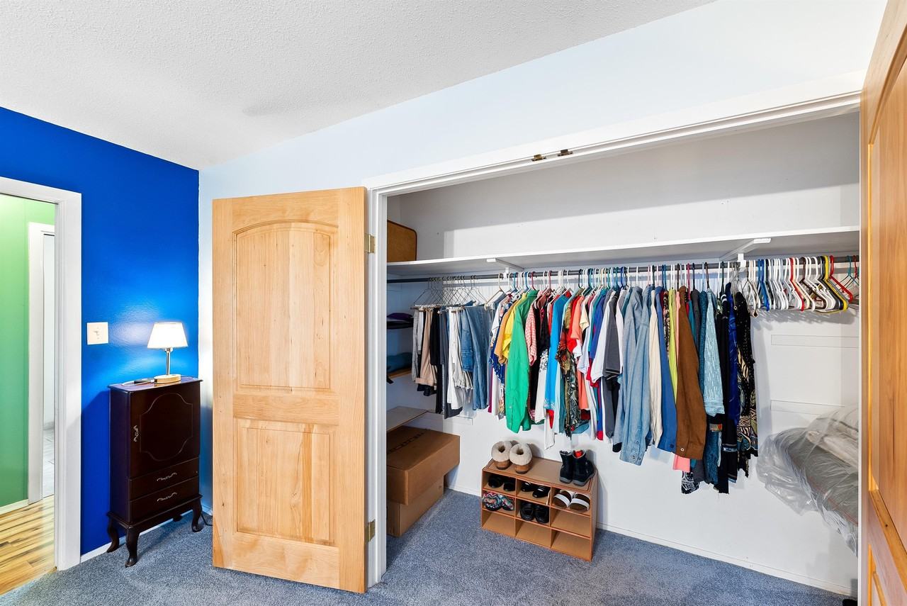 101 E Grothe St - Photo 3 of 30