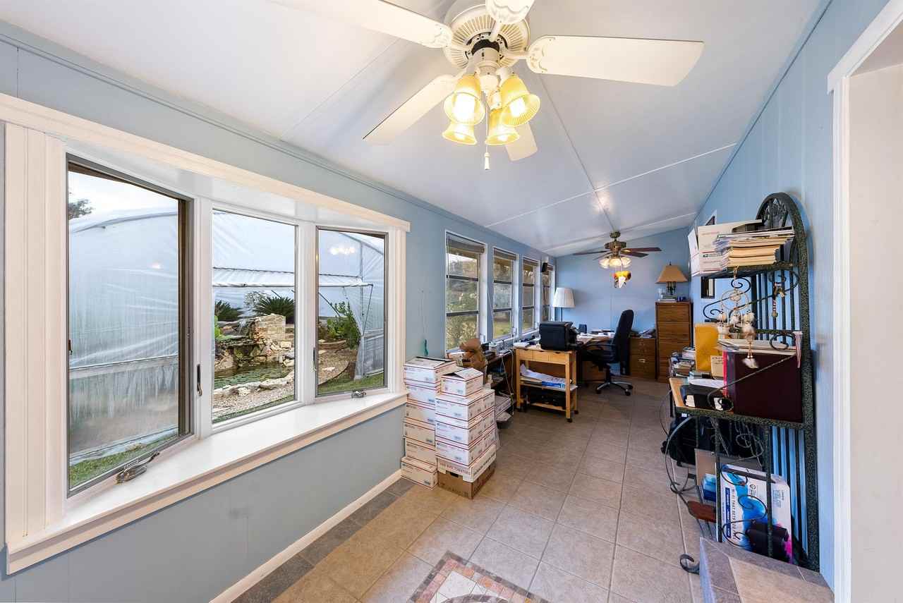 101 E Grothe St - Photo 7 of 30