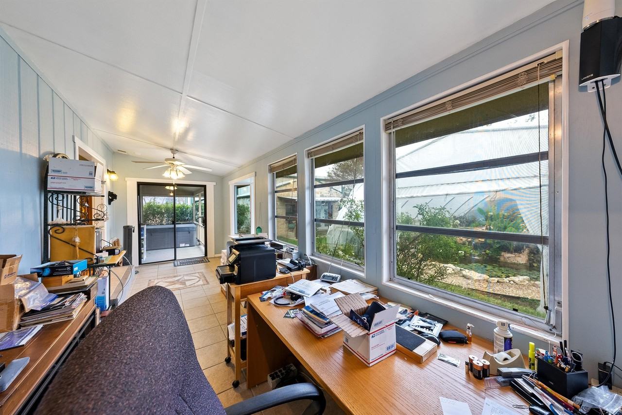 101 E Grothe St - Photo 2 of 30