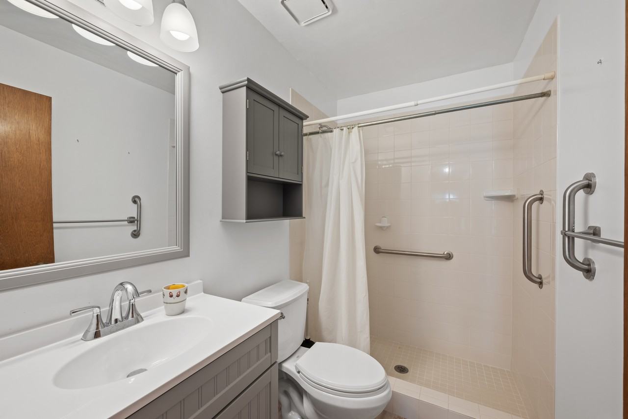 2401 Hexall Ct - Photo 6 of 23