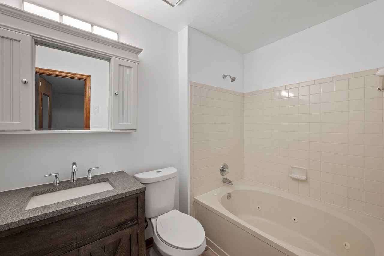 2401 Hexall Ct - Photo 3 of 23