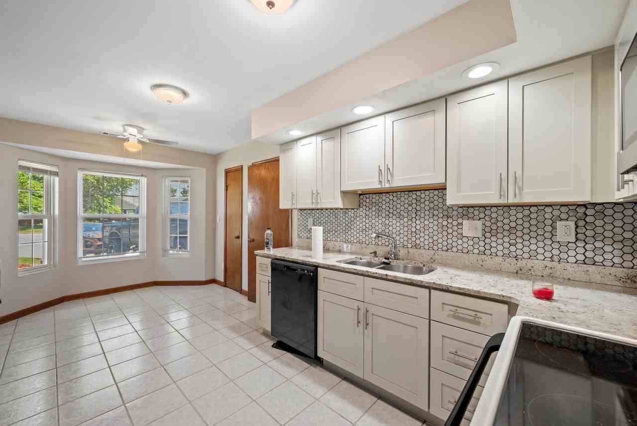 2401 Hexall Ct - Photo 2 of 23