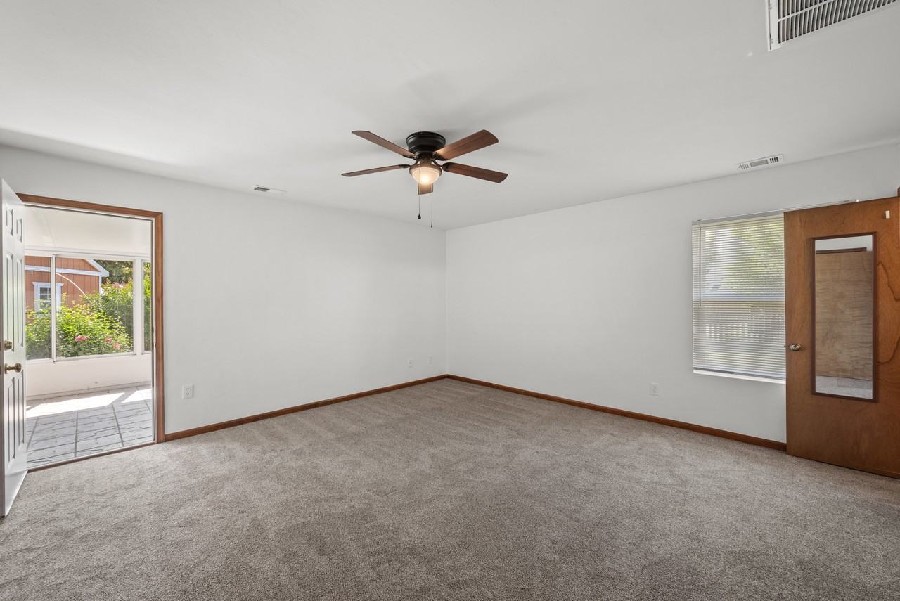 2401 Hexall Ct - Photo 7 of 23