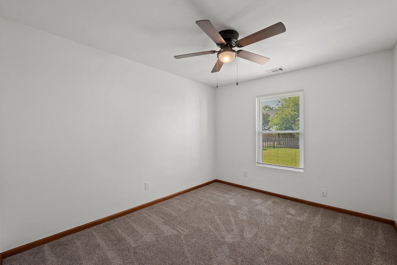 2401 Hexall Ct - Photo 7 of 23