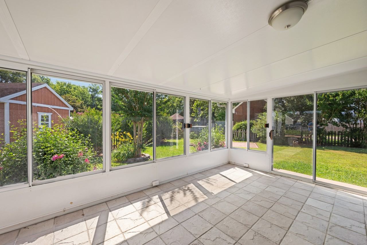 2401 Hexall Ct - Photo 6 of 23