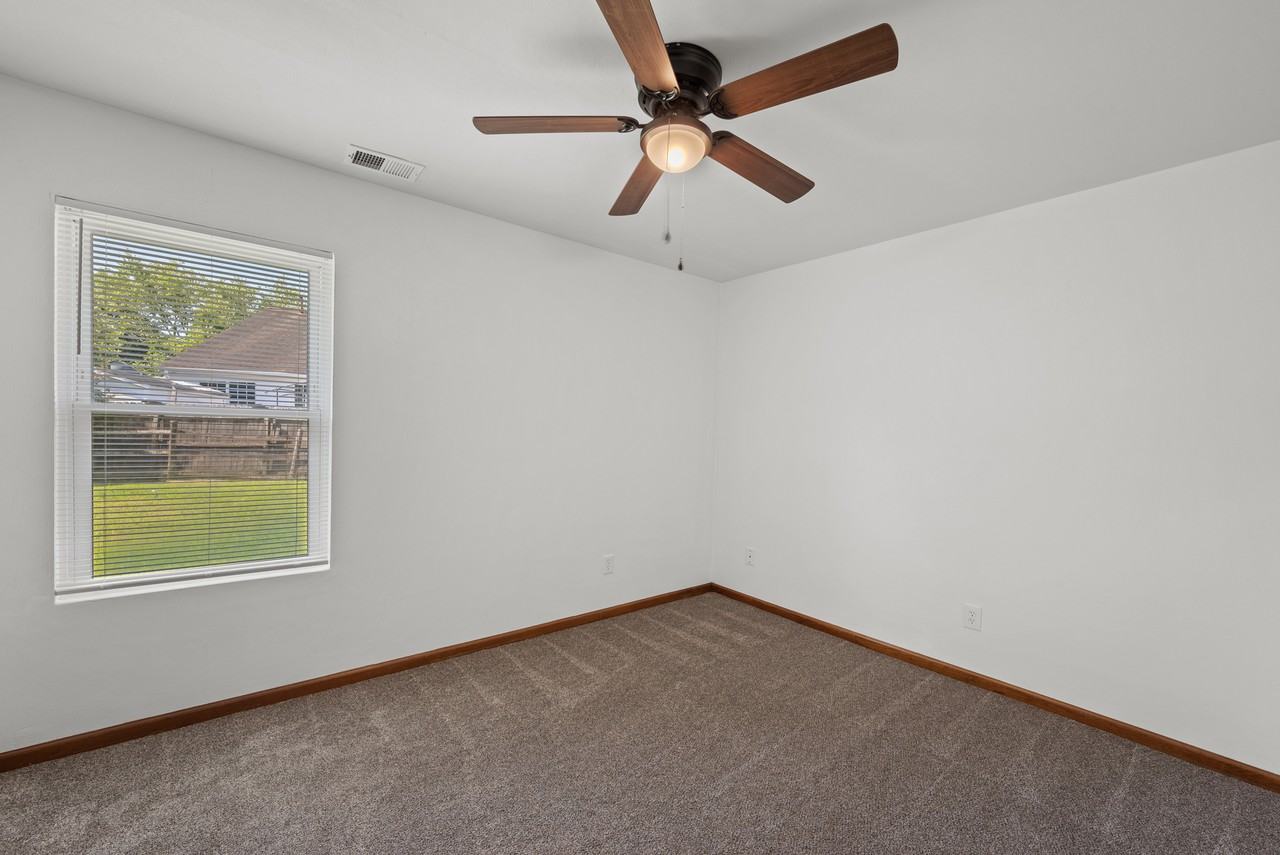 2401 Hexall Ct - Photo 3 of 23
