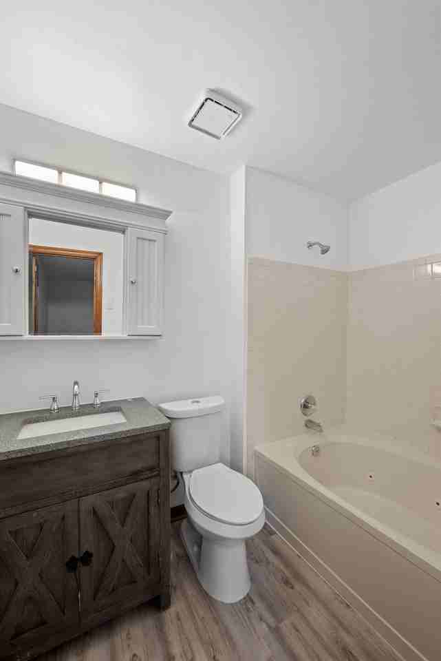 2401 Hexall Ct - Photo 4 of 23