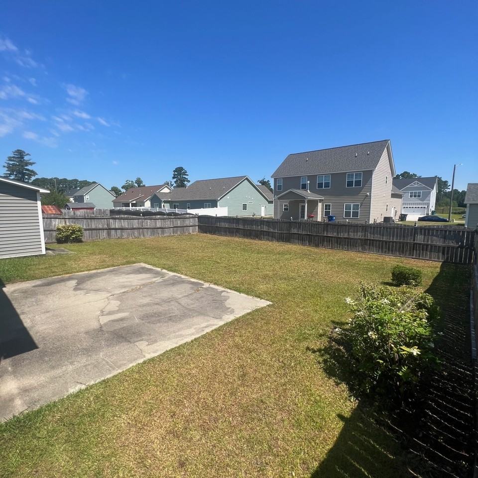 1812 Penncross Drive - Photo 5 of 28