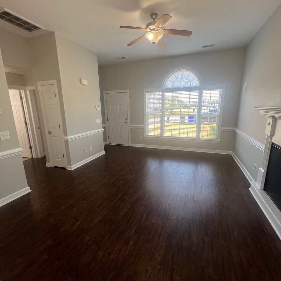 1812 Penncross Drive - Photo 2 of 28