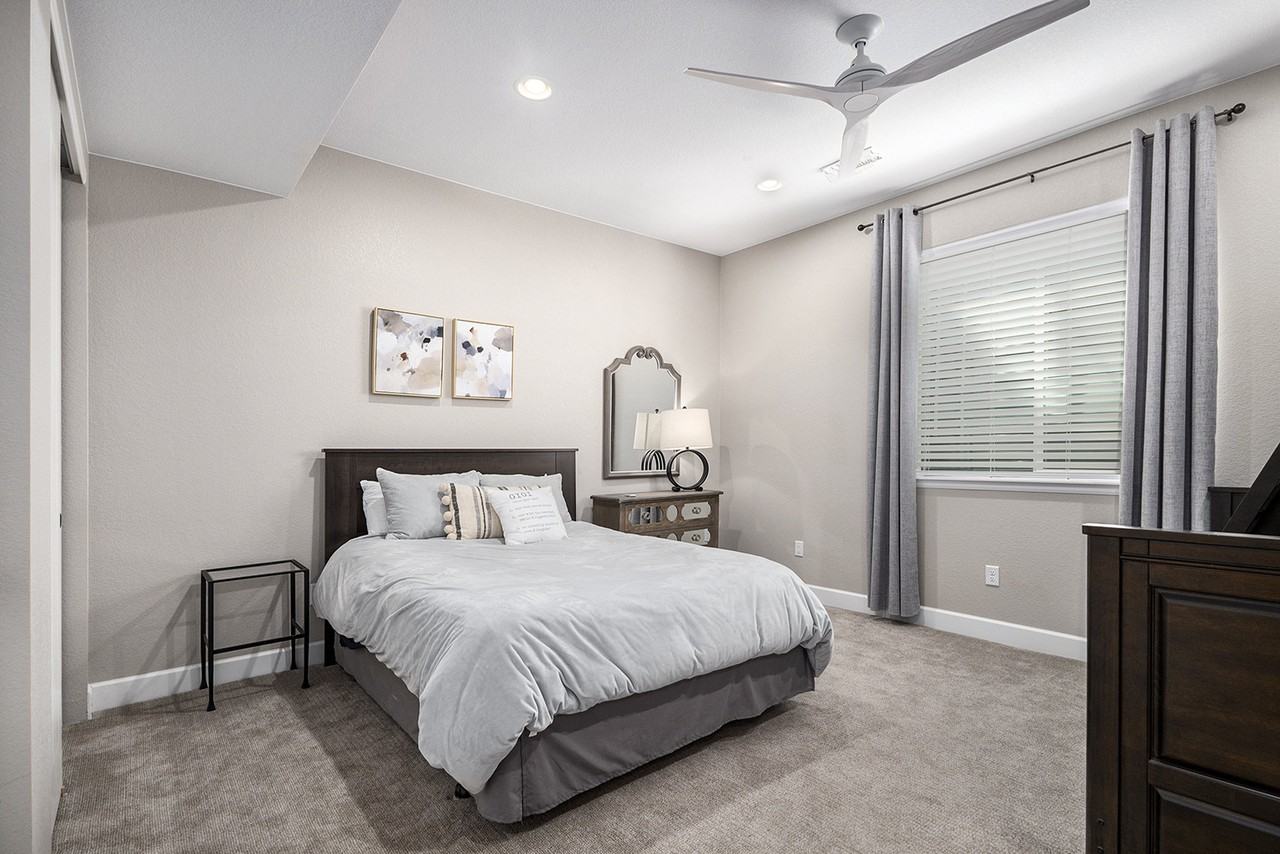 7996 S Jamestown Ct - Photo 6 of 20