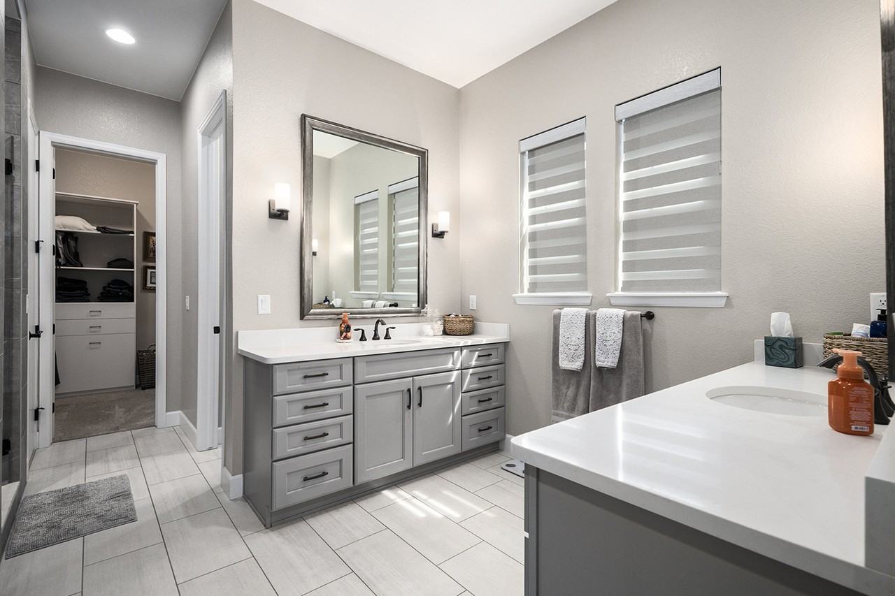 7996 S Jamestown Ct - Photo 5 of 20