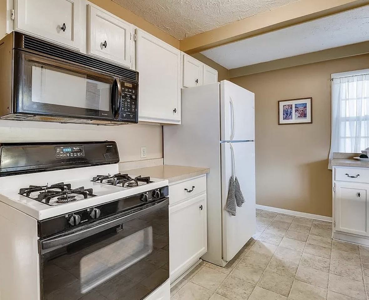 4919 Oliver Ave N - Photo 2 of 13