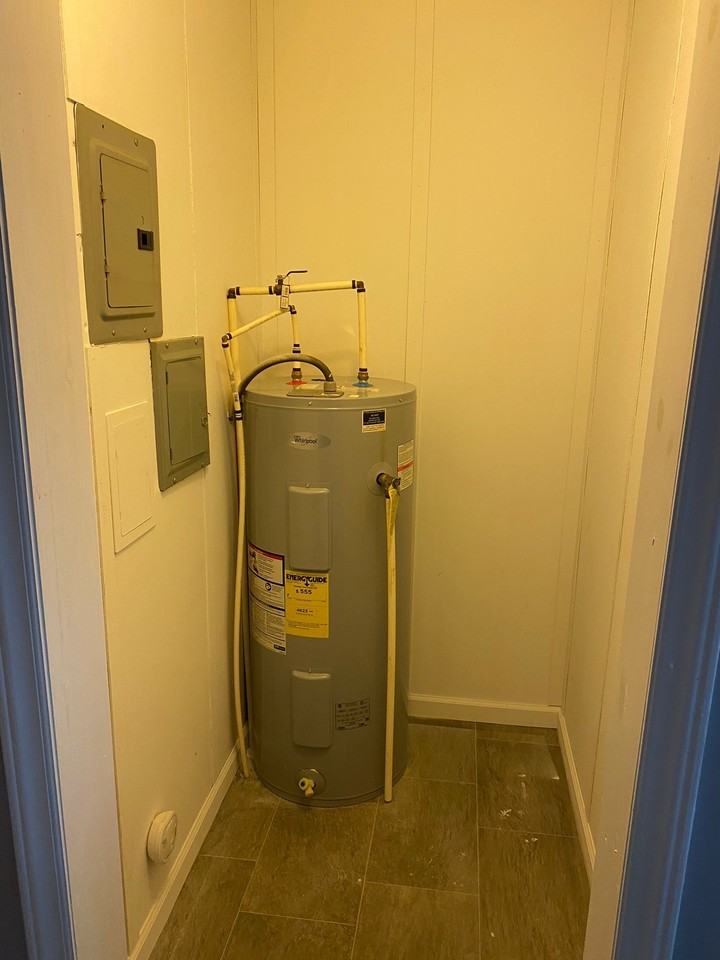 612 Griffith St #A - Photo 3 of 26