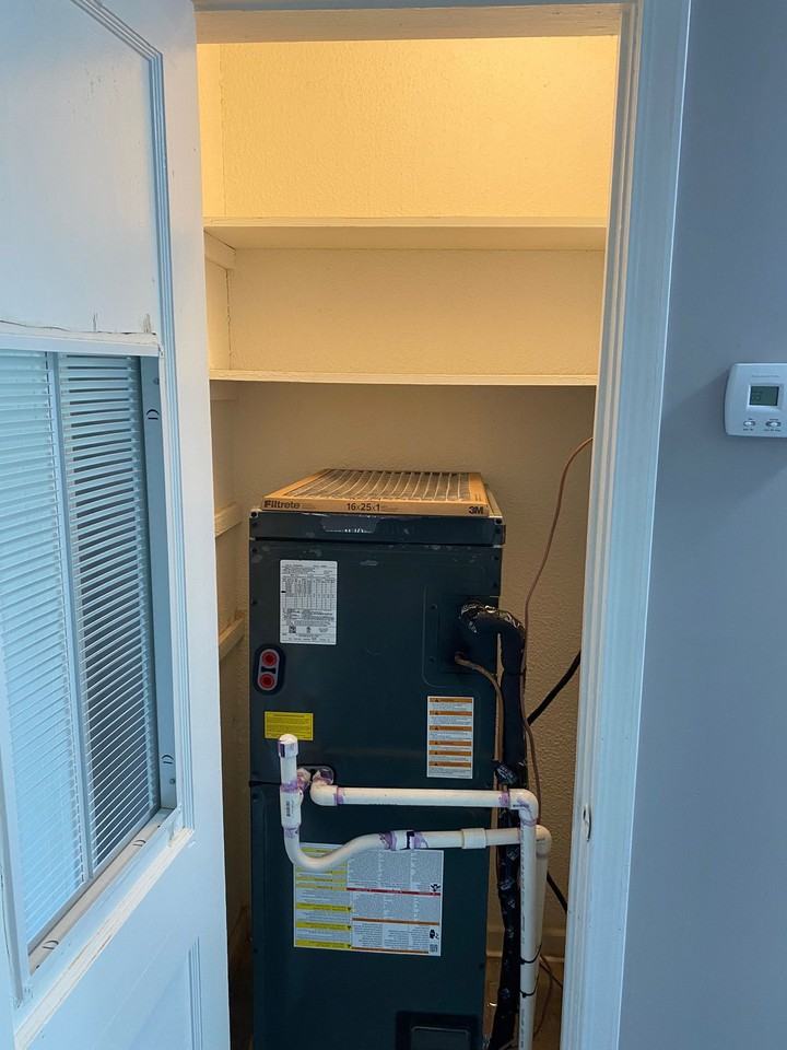 612 Griffith St #A - Photo 5 of 26