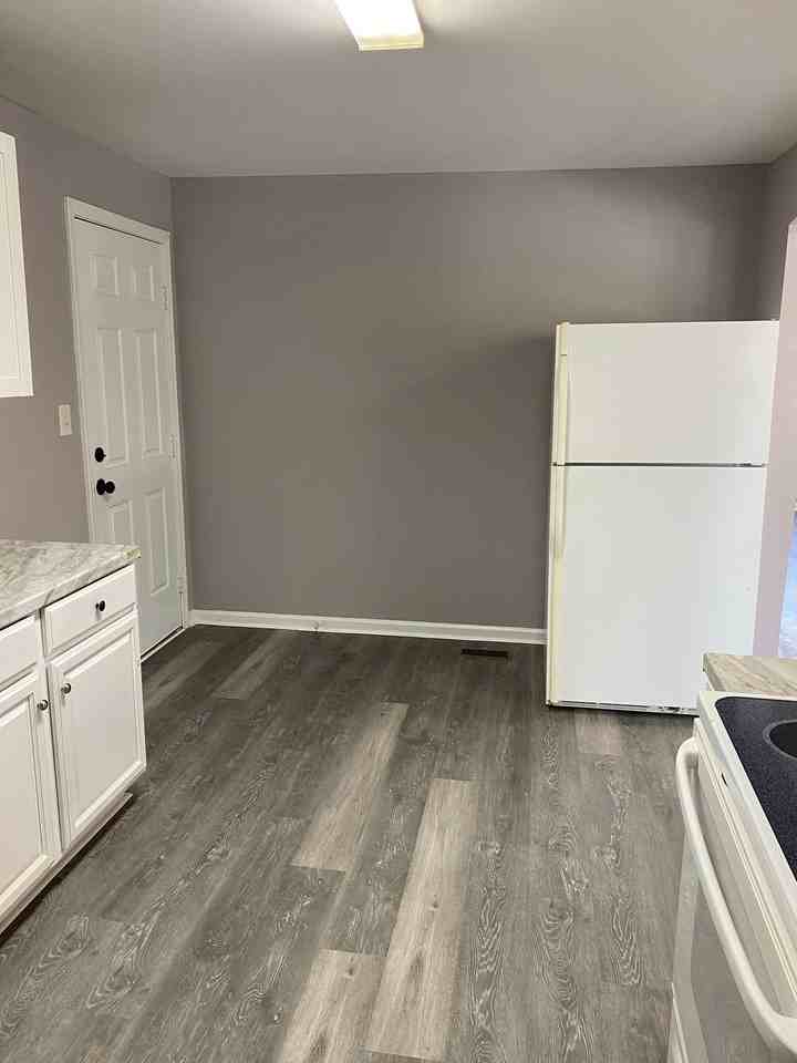 612 Griffith St #A - Photo 5 of 26