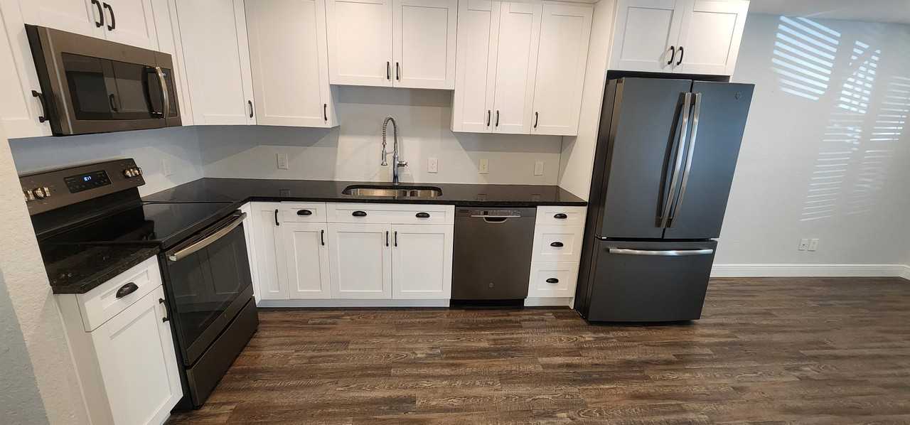 2002 N Armenia Ave #6