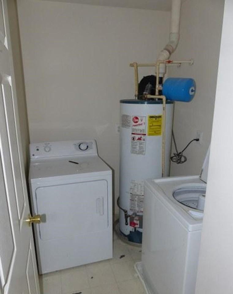 1406 Blue Heron Dr #1 - Photo 7 of 7