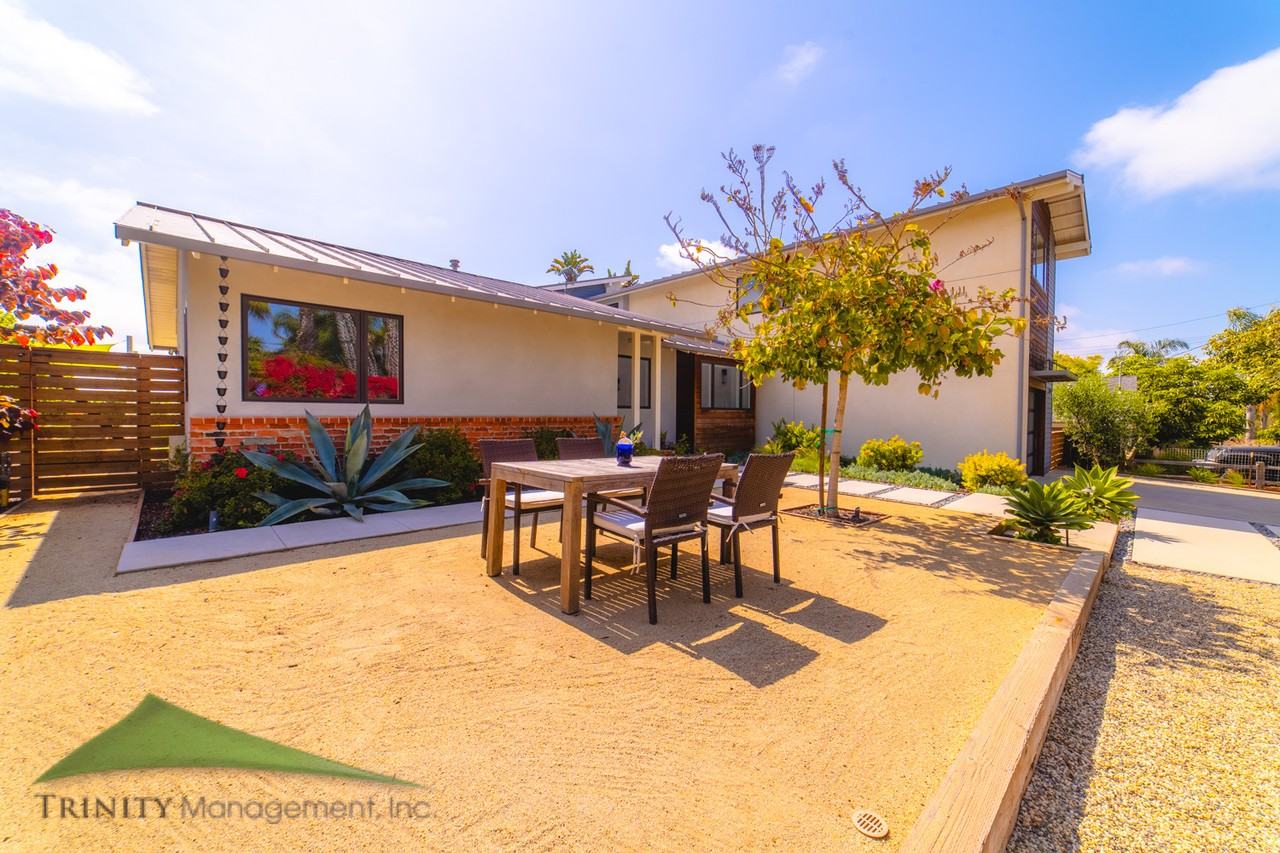 616 Hymettus Ave - Photo 5 of 26