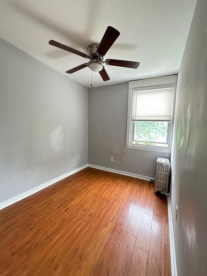 6919 Guilford Rd - Photo 2 of 41