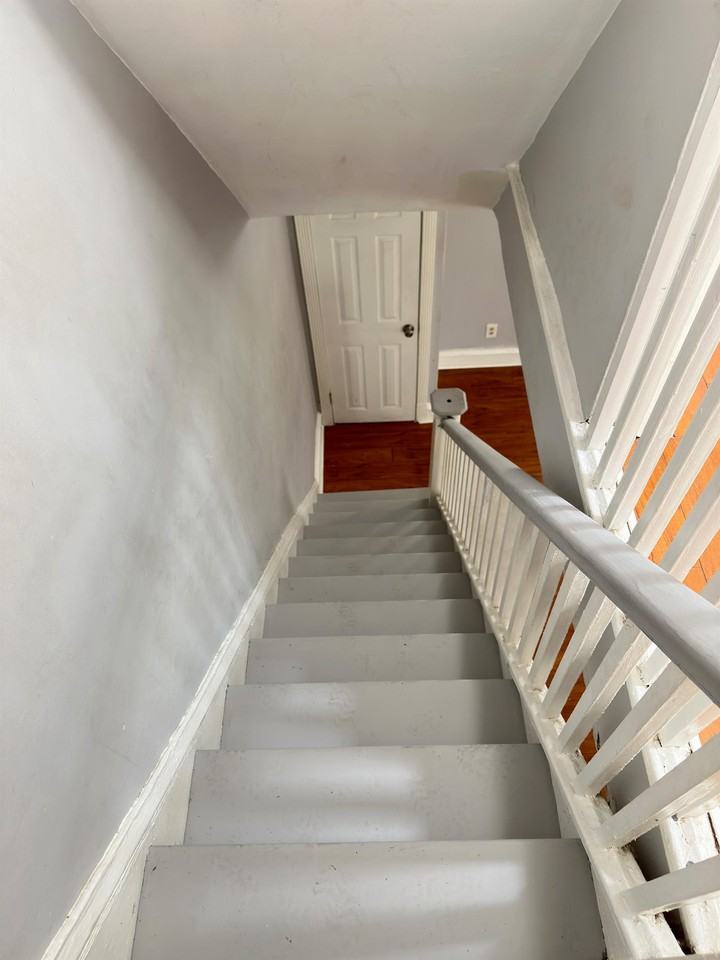 6919 Guilford Rd - Photo 5 of 41