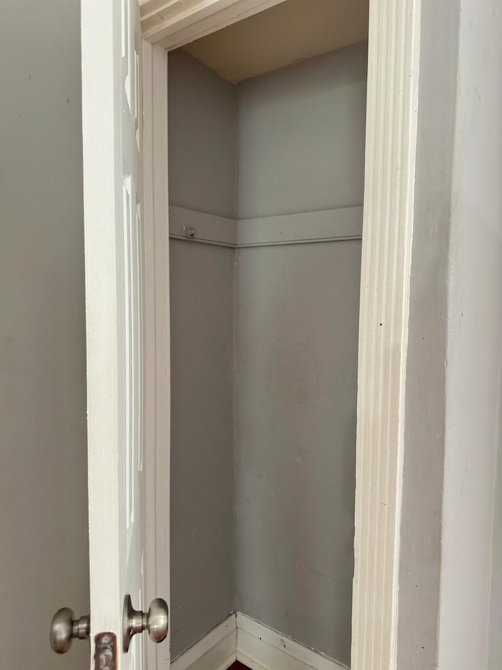 6919 Guilford Rd - Photo 2 of 41